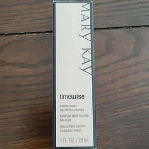 Mary Kay Timewise Matte-Wear Ivory 6